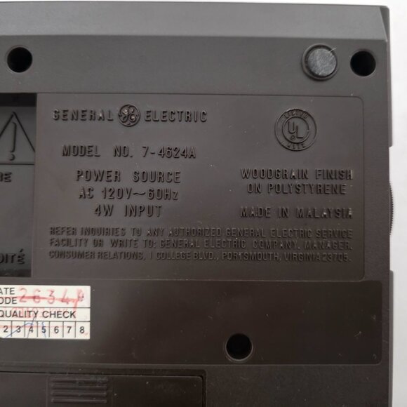 Vintage 80’s General Electric 7-4624A FM/AM Electronic Digital Alarm Clock Radio - Picture 6 of 6